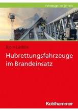 Hubrettungsfahrzeuge im Brandeinsatz